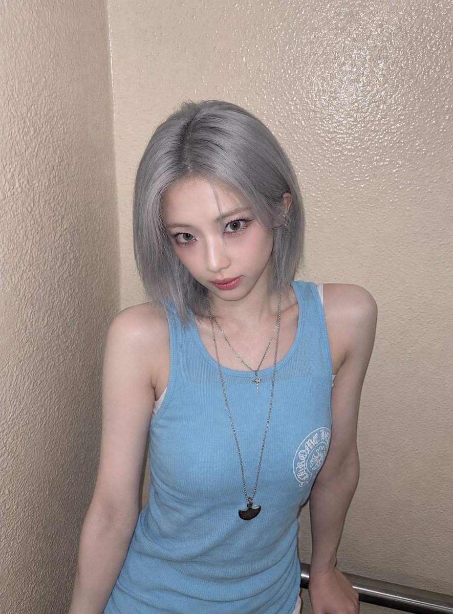 Iness3116861983's tweet photo. 🦥: "I want to try a bob cut with gray hair" 

#RUKA #BABYMONSTER #루카 #베이비몬스터 #haircut #ashen #bobcut https://t.co/gsWRJx9Dh7