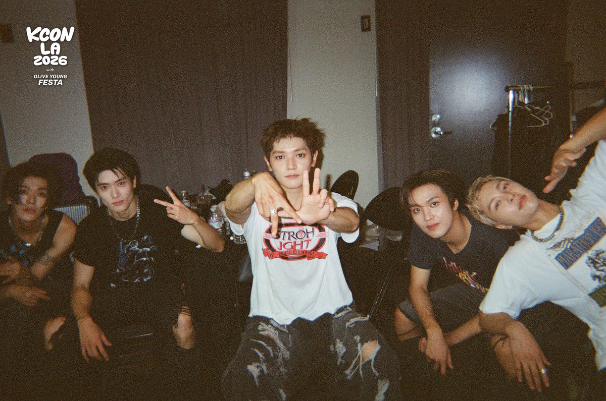 KCON_official's tweet photo. [#KCONLA2026] Behind the Scene: Film Camera by #NCT127

photo by. @NCTsmtown_127

📌Pre-register now for KCON LA 2027 and be the first to get the latest KCON news and updates!
🔗https://t.co/P68JfCcxQw

-
KCON LA 2026
AUG 14-16
https://t.co/qiQnsCTiVv Arena, LA Convention Center

Let’s #KCON