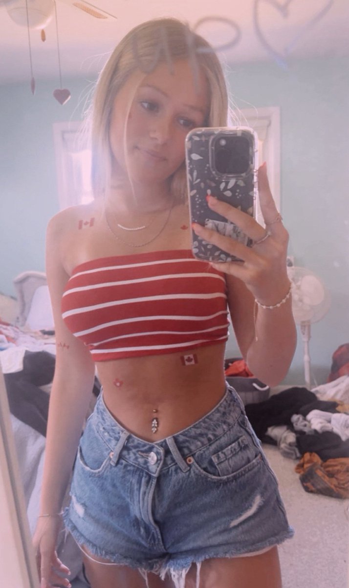 Uselesswyteboi's tweet photo. @RaesPup was so confident but quickly got humiliated🤭 anyways here's his little sister Madison, isn't she so fuckable! Check the comments to see her older brother humiliating himself 😂 #wankbattle #wankchat #goon #humiliation #blackmail #accountplay #nolimit #feargasm https://t.co/MfSko4ASS4