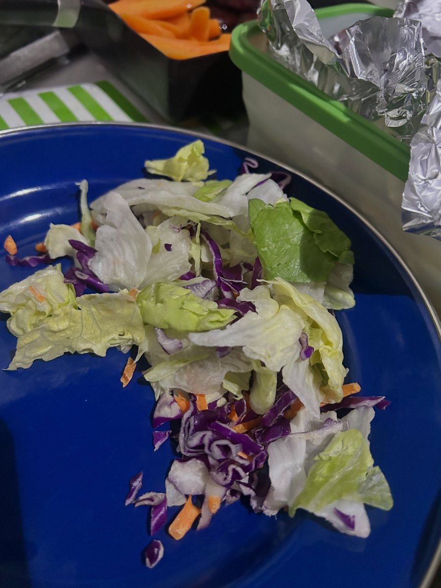 ShantelJan8xa's tweet photo. Did we eat better while camping? Pretty good dinner: skirt steak, butter-sautéed carrots, roasted beets and red peppers, broccoli with bacon, salad, and focaccia. Lots of veggies and leftovers for tomorrow. 8/13/26 https://t.co/UkkgsF7LU3