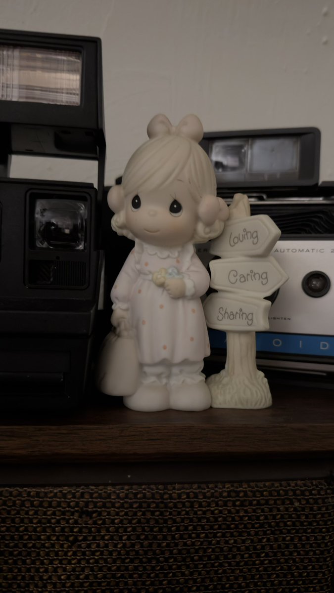 cynikillz_'s tweet photo. coolest trinket score https://t.co/SNpeoacVHg