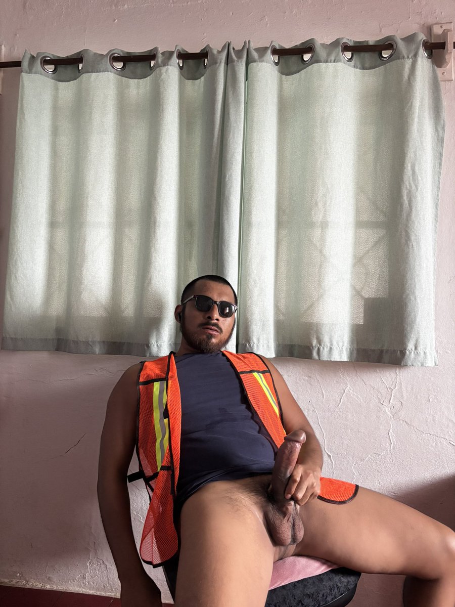 Julia_han95's tweet photo. Aquí con la verga dura puta 

RT y  comenta  si quieres ver más 🍑🔥🥵🍆 https://t.co/adtL34pzSH