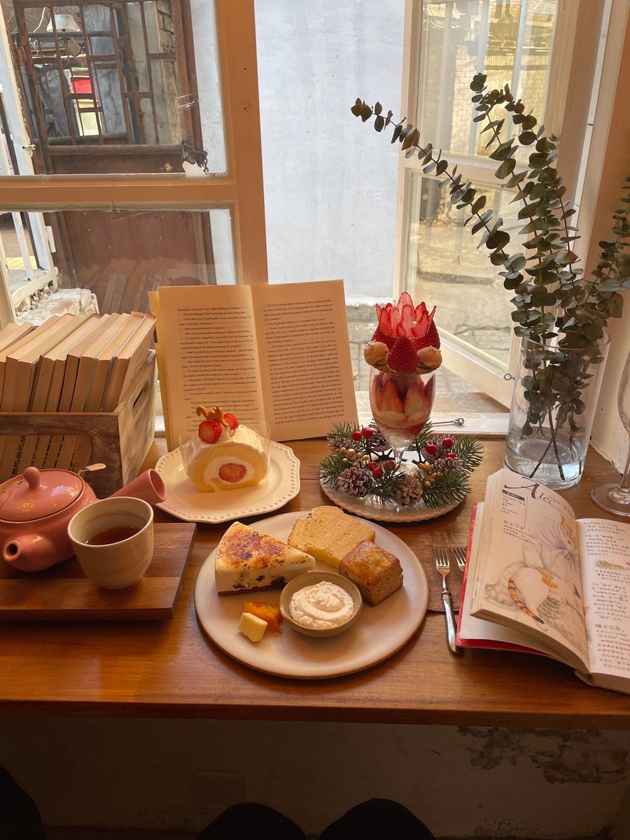9_zain's tweet photo. Cozy afternoon tea with pastries and a good book—small joys make the day feel perfect.， https://t.co/MN91FJ2rRP