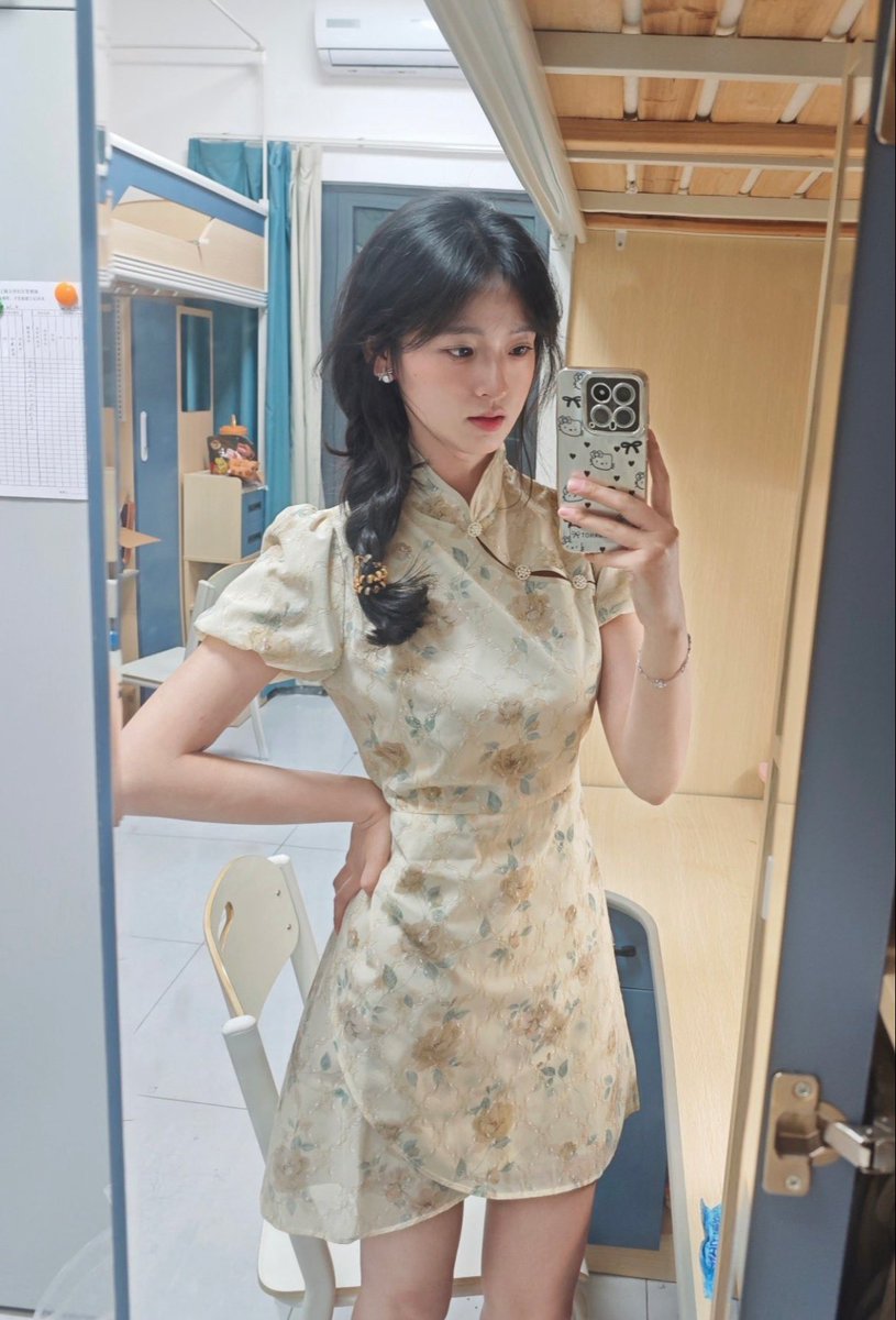 SanjayS69315315's tweet photo. 嗷～继续发福啦！！！

有人想锐评一下我自己14岁的福嘛  🥹                                               

赶紧看，我要删了…… https://t.co/nUzmQRALhi