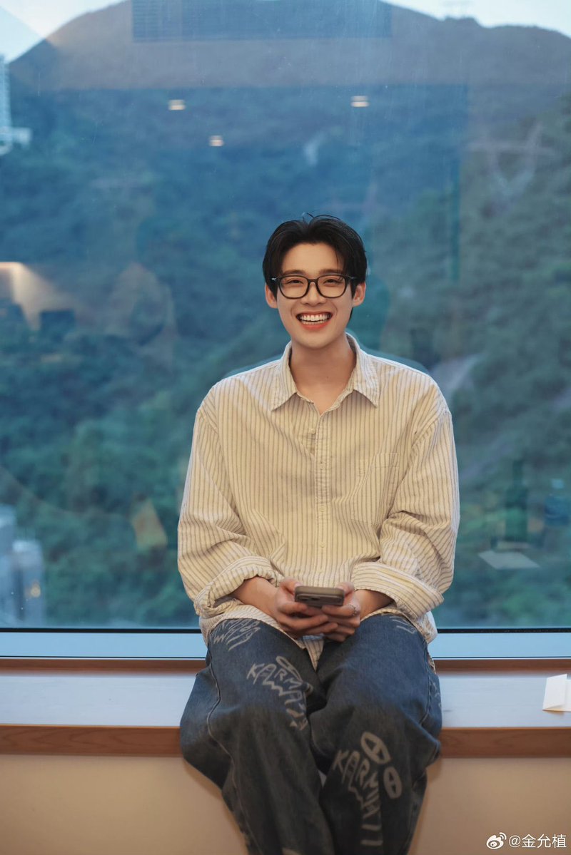 ananas_bla's tweet photo. 양기 가득해져랏 !
광합성 즁 🌱☘️🍀🌿 https://t.co/n7Y8SOHfsb