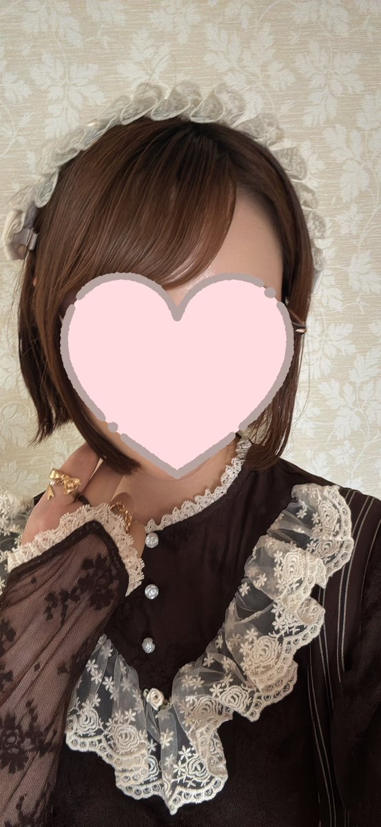 shimaribbon's tweet photo. 今日はしまみさニナスのヘッドドレスを付けたくてこんなコー���になりました🪄🧁

ヘドレ、ジャンスカ、ペチスカート→しまみさ
カットソー、ソックス、ロングドロワ、靴→しまえりのマノンローズ
リング→しま実
バッグ→jane marple

マノンの茶色いカットソーをずっと秋に着たいと思ってたんです🤗🍂 https://t.co/w6CY7yrkSZ