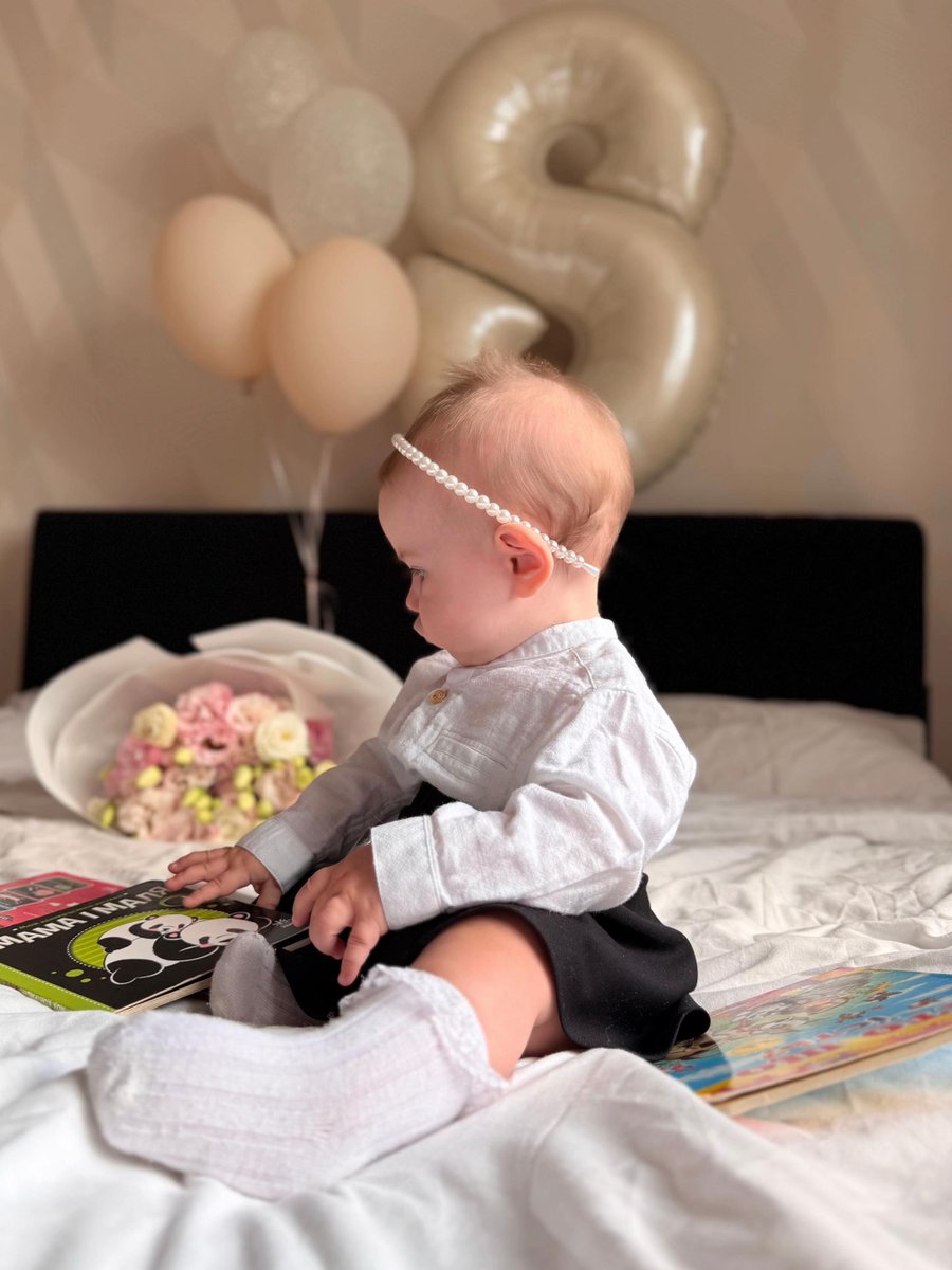 goopsnt_'s tweet photo. ochos dulces meses llenos de amor y alegría desde que llegaste a nuestras vidas amorcito de mamá, te amamos eternamente princesa 🤍 https://t.co/u2368uN8gK