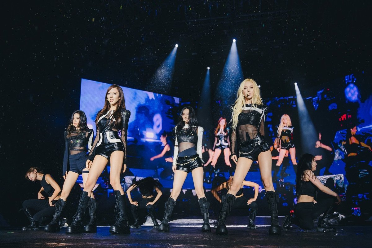 allkpop's tweet photo. #aespa fill arenas in Brazil and Chile as their South American audience grows 2.5 times https://t.co/RnLVvjAmyh