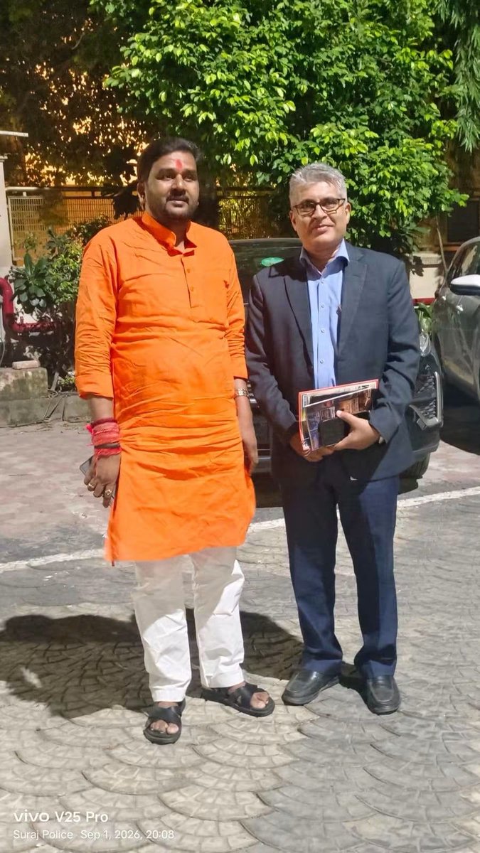 Aniltakurbjp's tweet photo. #दिल्ली_प्रवास के दौरान कल नई दिल्ली स्थित 'बिहार निवास' में देश के प्रबुद्ध पत्रकार, प्रखर विचारक और चीफ एडिटर आदरणीय डॉ. शाहिद सिद्दीकी जी से शिष्टाचार मुलाकात करने का सौभाग्य प्राप्��� हुआ। https://t.co/ALKdnzXWjU
