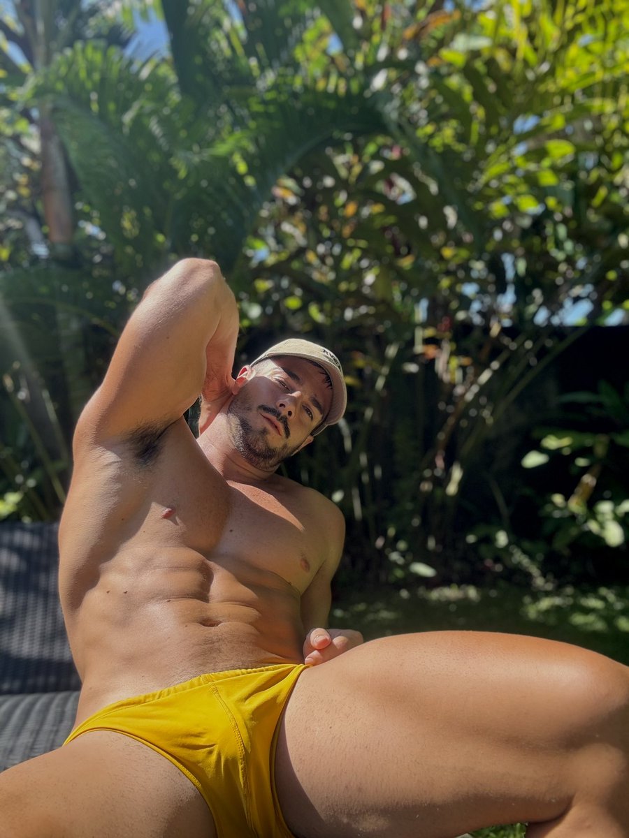 orang__bf's tweet photo. ☀️💦 https://t.co/iFE3qfA97Z