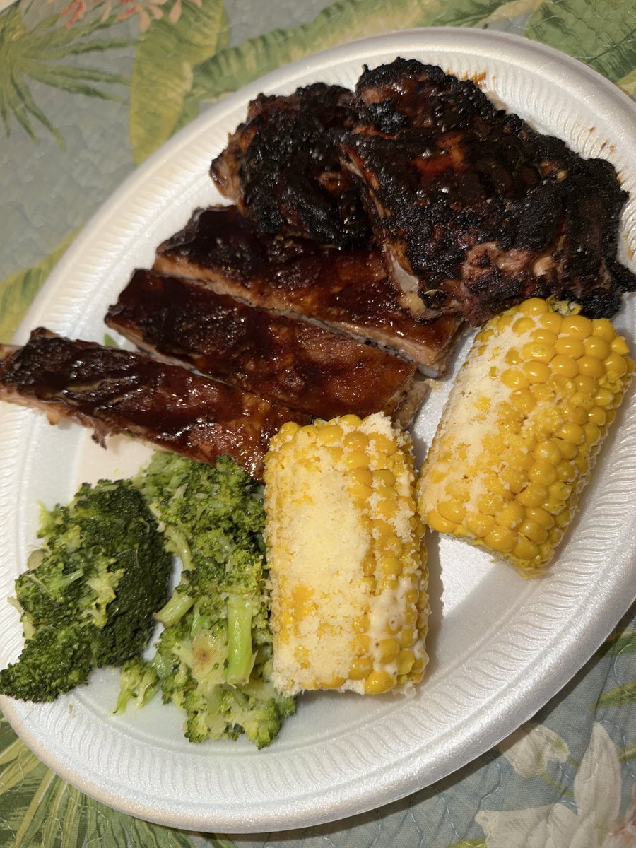 shazam_meta's tweet photo. Dinner. Happy Labor Day! https://t.co/dS3QiXLgeV