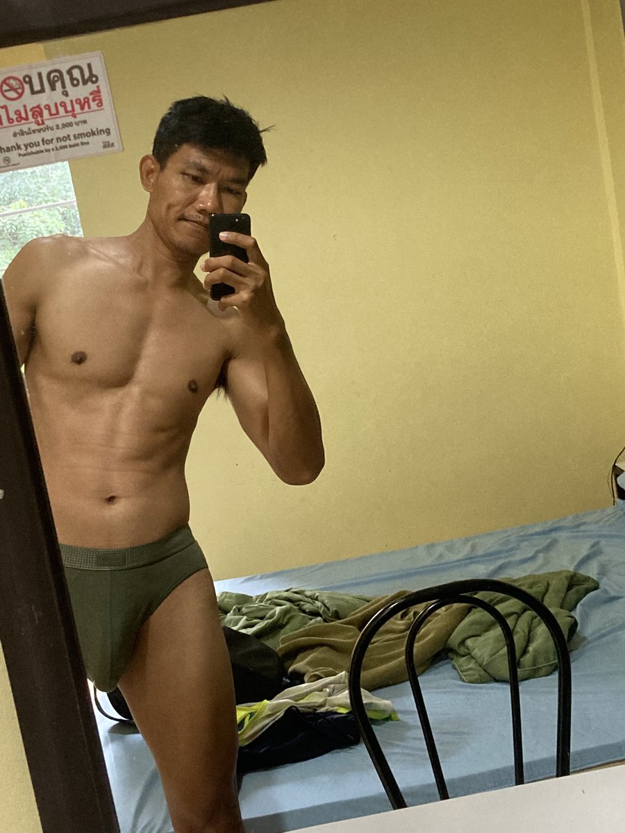 bobbyfitdaily's tweet photo. 🚫ดูดบุหรี่ ในห้อง #bobby #model #underwear #sexylook #อุดร https://t.co/NkXgN7PtZV
