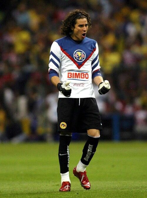 tixwilx1916's tweet photo. Solo dos jugadores mexicanos han sido nominados a balón de oro en la historia del futbol

Guillermo Ochoa canterano americanista
Julián Quiñones ídolo americanista

Cositas del más grande de México el @ClubAmerica https://t.co/MtAbyqKp6P