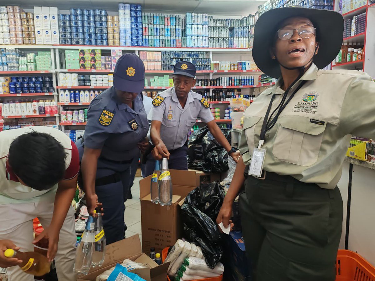 SAPoliceService's tweet photo. #sapsLIM [2 142 SUSPECTS ARRESTED, INCLUDING 05 FOR MURDER AND 11 FOR ATTEMPTED MURDER, AS OPERATION SHANELA SEIZES 09 FIREARMS AND 116 ROUNDS OF AMMUNITION]

A total of 2 142 suspects were arrested, including 05 suspects for murder and 11 for attempted murder, while 09 firearms and 116 rounds of ammunition were seized during multidisciplinary Operation Shanela operations conducted across Limpopo from Monday, 31/08 until Sunday, 06/09.

The week-long high-density operations delivered a significant blow to serious and violent crime, with police and law enforcement partners making arrests for 28 rape cases, 175 assaults GBH, 213 drug-related crimes, 100 cases of driving under the influence, 21 transgressions of the Domestic Violence Act and 141 cases of illegal dealing in liquor, among other offences.

The operation also resulted in the recovery of 05 stolen/robbed vehicles, the confiscation of 38 knives and 39 dangerous weapons, as well as the seizure of 165 080.253 grams of dagga, 21.701 grams of crystal meth (Tik), 2.5 grams of mandrax powder, 9.491 grams of nyaope and 1 273 810 ml of liquor.

A further 188 undocumented immigrants were arrested, while 453 suspects were arrested for public drinking, demonstrating the extensive reach of the multidisciplinary operation targeting criminality and activities that undermine public safety.

ARRESTS

▶️ 05 Murder
▶️ 11 Attempted murder
▶️ 01 Robbery with aggravating circumstances
▶️ 28 Rape
▶️ 03 Sexual assault
▶️ 175 Assault GBH
▶️ 99 Common assault
▶️ 12 Common robbery
▶️ 08 Robbery with weapons other than firearms
▶️ 20 Sexual offences
▶️ 01 Business burglary
▶️ 23 Residential burglary
▶️ 00 Stock theft
▶️ 00 Theft of motor vehicle and motorcycle
▶️ 00 Arson
▶️ 62 Malicious damage to property
▶️ 39 Shoplifting
▶️ 05 Fraud
▶️ 49 Theft (other)
▶️ 213 Drug-related crime
▶️ 100 Driving under the influence
▶️ 07 Illegal possession of firearms and ammunition
▶️ 21 Transgressions of the Domestic Violence Act
▶️ 12 Possession of suspected stolen property
▶️ 188 Undocumented immigrants
▶️ 453 Public drinking
▶️ 141 Illegal dealing in liquor
▶️ Various other offences.

A total of 1 840 fines were issued.

All arrested suspects have started appearing before various Magistrates’ Courts across the province.

#fightingcrime #PoliceVisibility #PartnershipPolicing SG
https://t.co/xIHycwjdSx