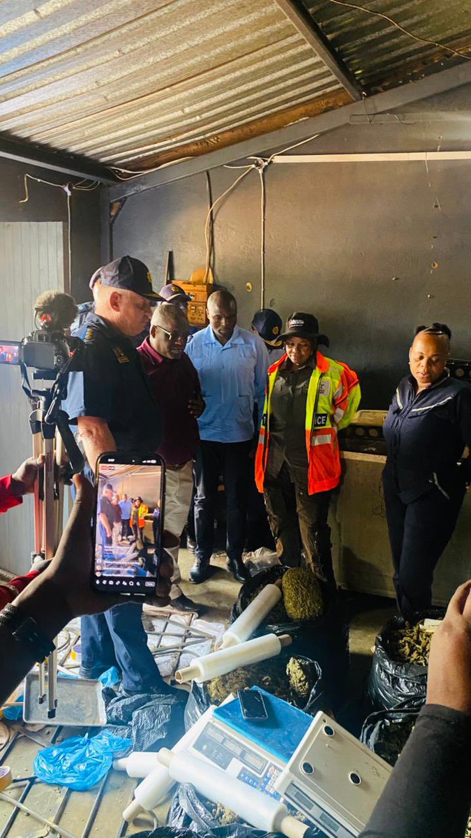 SAPoliceService's tweet photo. #sapsLIM [2 142 SUSPECTS ARRESTED, INCLUDING 05 FOR MURDER AND 11 FOR ATTEMPTED MURDER, AS OPERATION SHANELA SEIZES 09 FIREARMS AND 116 ROUNDS OF AMMUNITION]

A total of 2 142 suspects were arrested, including 05 suspects for murder and 11 for attempted murder, while 09 firearms and 116 rounds of ammunition were seized during multidisciplinary Operation Shanela operations conducted across Limpopo from Monday, 31/08 until Sunday, 06/09.

The week-long high-density operations delivered a significant blow to serious and violent crime, with police and law enforcement partners making arrests for 28 rape cases, 175 assaults GBH, 213 drug-related crimes, 100 cases of driving under the influence, 21 transgressions of the Domestic Violence Act and 141 cases of illegal dealing in liquor, among other offences.

The operation also resulted in the recovery of 05 stolen/robbed vehicles, the confiscation of 38 knives and 39 dangerous weapons, as well as the seizure of 165 080.253 grams of dagga, 21.701 grams of crystal meth (Tik), 2.5 grams of mandrax powder, 9.491 grams of nyaope and 1 273 810 ml of liquor.

A further 188 undocumented immigrants were arrested, while 453 suspects were arrested for public drinking, demonstrating the extensive reach of the multidisciplinary operation targeting criminality and activities that undermine public safety.

ARRESTS

▶️ 05 Murder
▶️ 11 Attempted murder
▶️ 01 Robbery with aggravating circumstances
▶️ 28 Rape
▶️ 03 Sexual assault
▶️ 175 Assault GBH
▶️ 99 Common assault
▶️ 12 Common robbery
▶️ 08 Robbery with weapons other than firearms
▶️ 20 Sexual offences
▶️ 01 Business burglary
▶️ 23 Residential burglary
▶️ 00 Stock theft
▶️ 00 Theft of motor vehicle and motorcycle
▶️ 00 Arson
▶️ 62 Malicious damage to property
▶️ 39 Shoplifting
▶️ 05 Fraud
▶️ 49 Theft (other)
▶️ 213 Drug-related crime
▶️ 100 Driving under the influence
▶️ 07 Illegal possession of firearms and ammunition
▶️ 21 Transgressions of the Domestic Violence Act
▶️ 12 Possession of suspected stolen property
▶️ 188 Undocumented immigrants
▶️ 453 Public drinking
▶️ 141 Illegal dealing in liquor
▶️ Various other offences.

A total of 1 840 fines were issued.

All arrested suspects have started appearing before various Magistrates’ Courts across the province.

#fightingcrime #PoliceVisibility #PartnershipPolicing SG
https://t.co/xIHycwjdSx