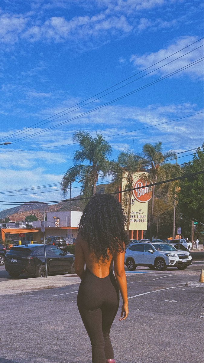 BriHallOfficial's tweet photo. Keep it simple 🫶🏽 https://t.co/ddi8fjrXhw