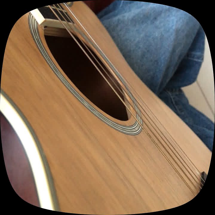 VelmaSun_bff's tweet photo. Me gusta tocar la guitarra en mis tiempos libres 🫰🏻 
#guitarra #hobby https://t.co/GqQoFHsHxg