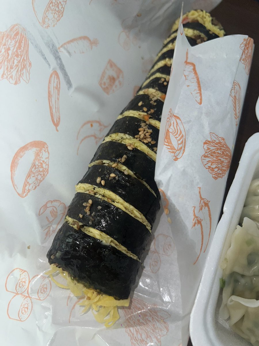 hummhii's tweet photo. 다이어트 다시시작했어요
이정도면 다이어트죠??? https://t.co/IjybSZNOty