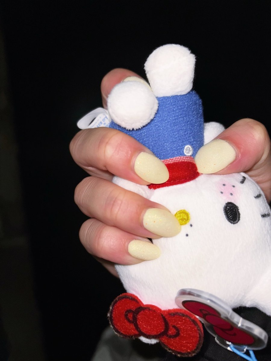 6sN_bsearch's tweet photo. ネイル変えた💅💛 https://t.co/Z8DIPBZwlS