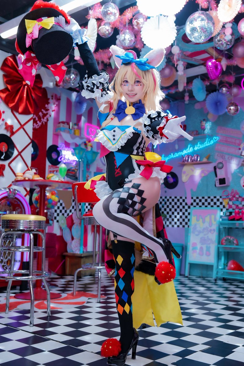 12mkn3's tweet photo. 頭のてっぺんからつま先までかわいいホロドリのポルカ🎪 https://t.co/ZEcwufx7a8