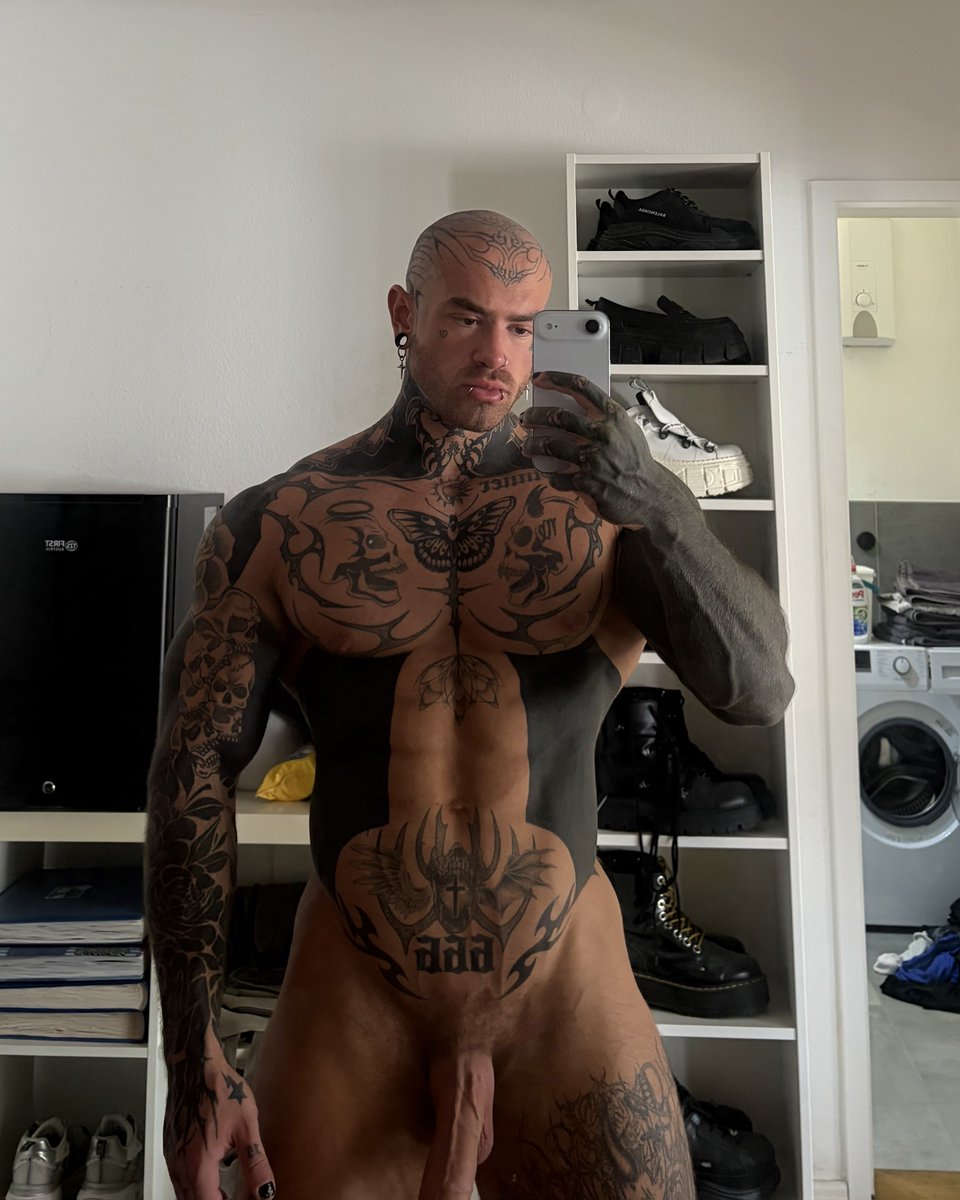 bakiisback's tweet photo. Tell me exactly why you deserve my attention 👇 https://t.co/yiTETObcoV