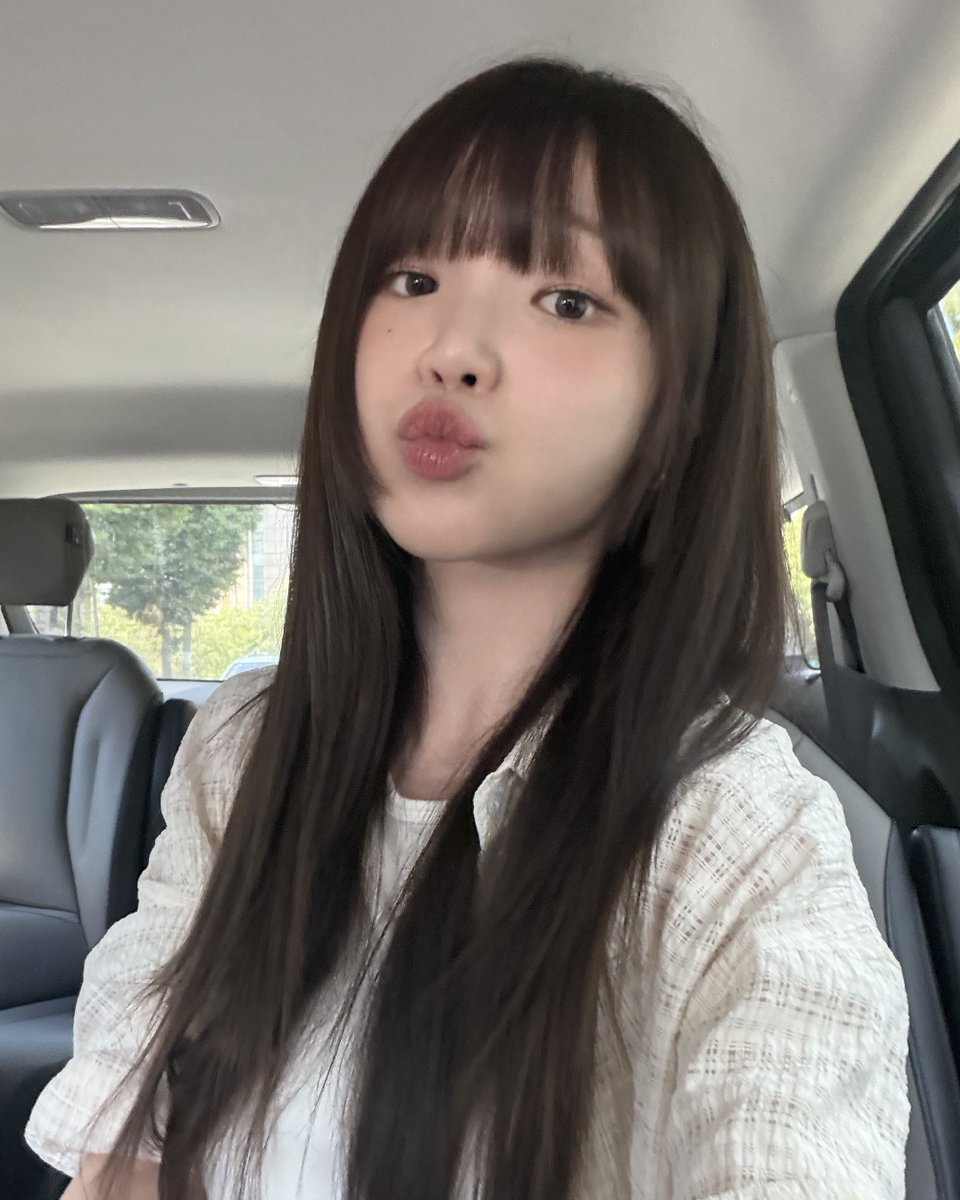 8_OHMYGIRL's tweet photo. [#OHMYAir] 잠시 후 10시, ‘채널A 개와 늑대의 시간2’에 #승희 가 출연합니다🖤
진짜 늑대 '울프독'의 등장! 아슬아슬 위험천만한 야생 외줄타기 끝에 과연 반려견으로 함께할 수 있을지🐺, 승희와 함께 본방에서 확인해 보세요!

#오마이걸 #OHMYGIRL #OMG https://t.co/BcX8vGnKNf