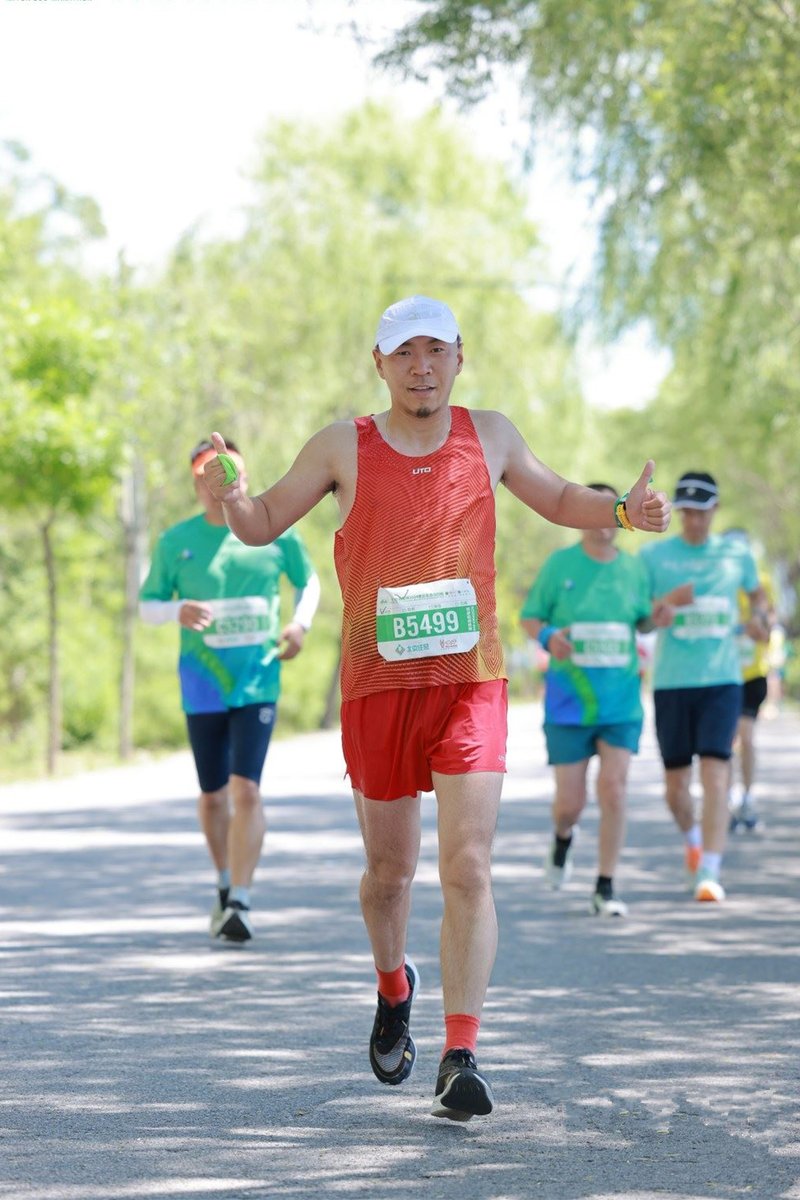 misirlou_'s tweet photo. Just hit a personal best on my 10K run! Pushed through every last mile, that’s the breakthrough I’ve been chasing all month. #NeverStopChasing, https://t.co/3hU8rnq9QT