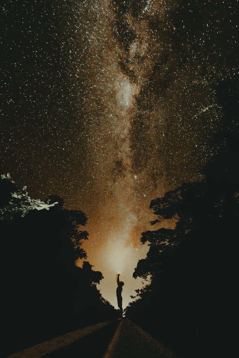 Marlenea_355083's tweet photo. By dusk, the sleeping fields follows the curve of the river. Not every goodbye needs an answer. Some things are better carried softly. https://t.co/heLxeyY3iC