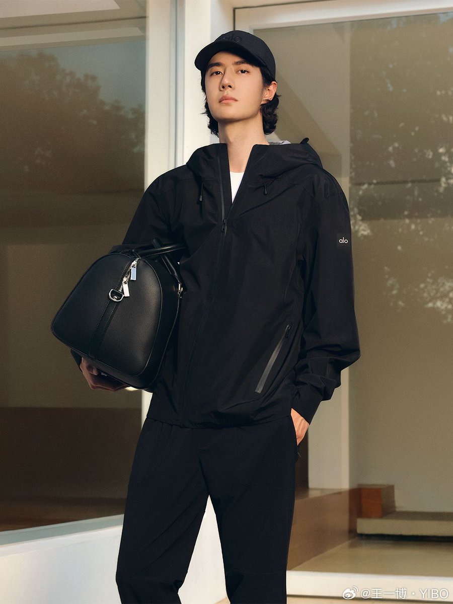 yicaichina's tweet photo. Chinese actor, singer, and racer Wang Yibo has been named global brand ambassador of US premium yoga apparel maker Alo, he said on Weibo. https://t.co/n6yM7ik1lu
