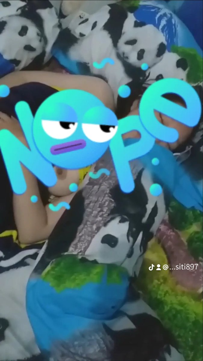 Ahmadvlyo's tweet photo. Ini dia wajah karayawan alfamart dan selingkuhanya.
Ternyata si wanita pernah beberapa kali tertangkap warga sedang membaws pria menginap dirumahnya. https://t.co/QTfVsCkhbT