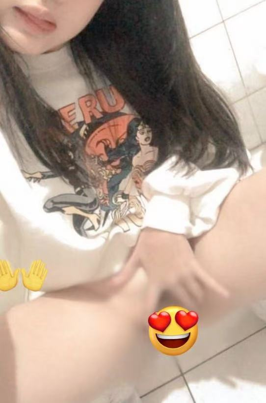 susan40mg2's tweet photo. 回想穿校服那阵子呀 https://t.co/LeP29H5a9X