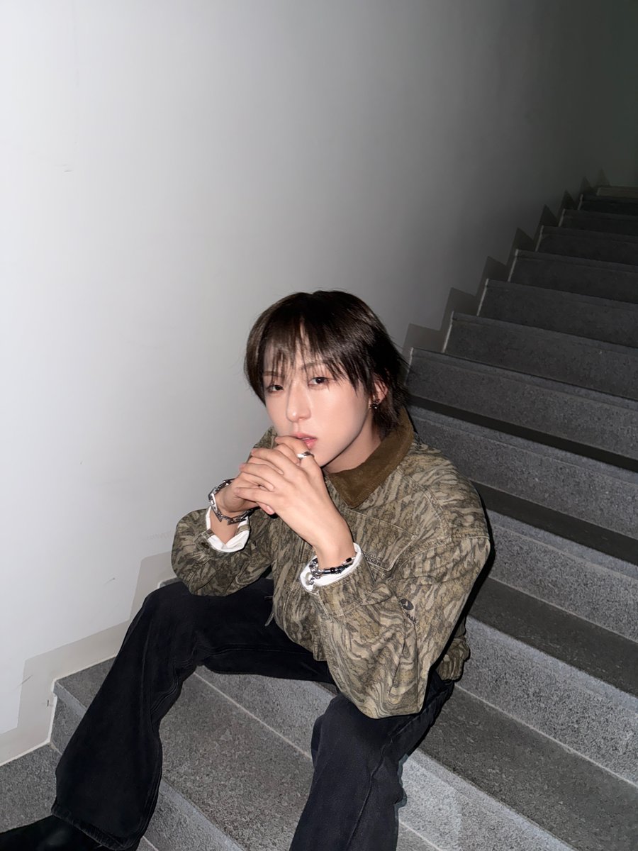 nouera_official's tweet photo. 💭_

[#미라쿠] 🫨🫨🫨

#NouerA #누에라 #ヌエラ
#MIRAKU https://t.co/IYfgh7jyY5