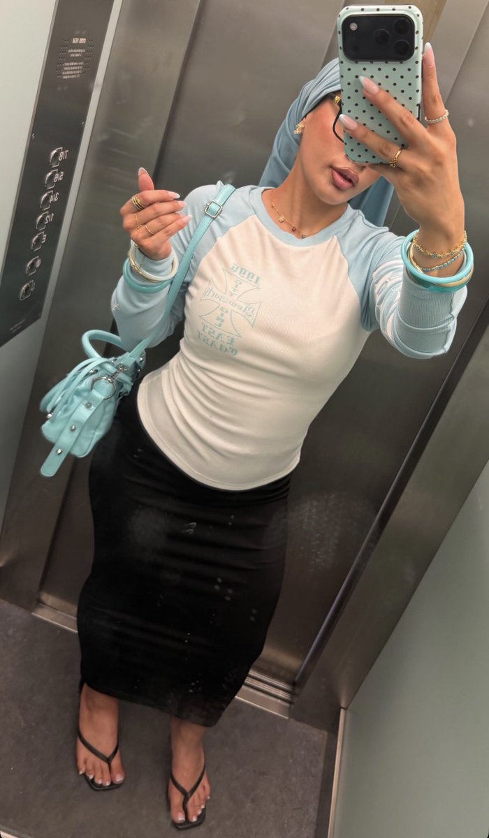 Kanackweiber2's tweet photo. Turkish hoejabi Unleashing her hoe site in summer👀☀️ #turkish #hijab #hijabi #feet #feetfetısh #frenchnails #legs #germany #german #hijab #beurettevidéos #beurette #türbanli #kanackweiber #türkin #leakz https://t.co/J38pEDWmYy
