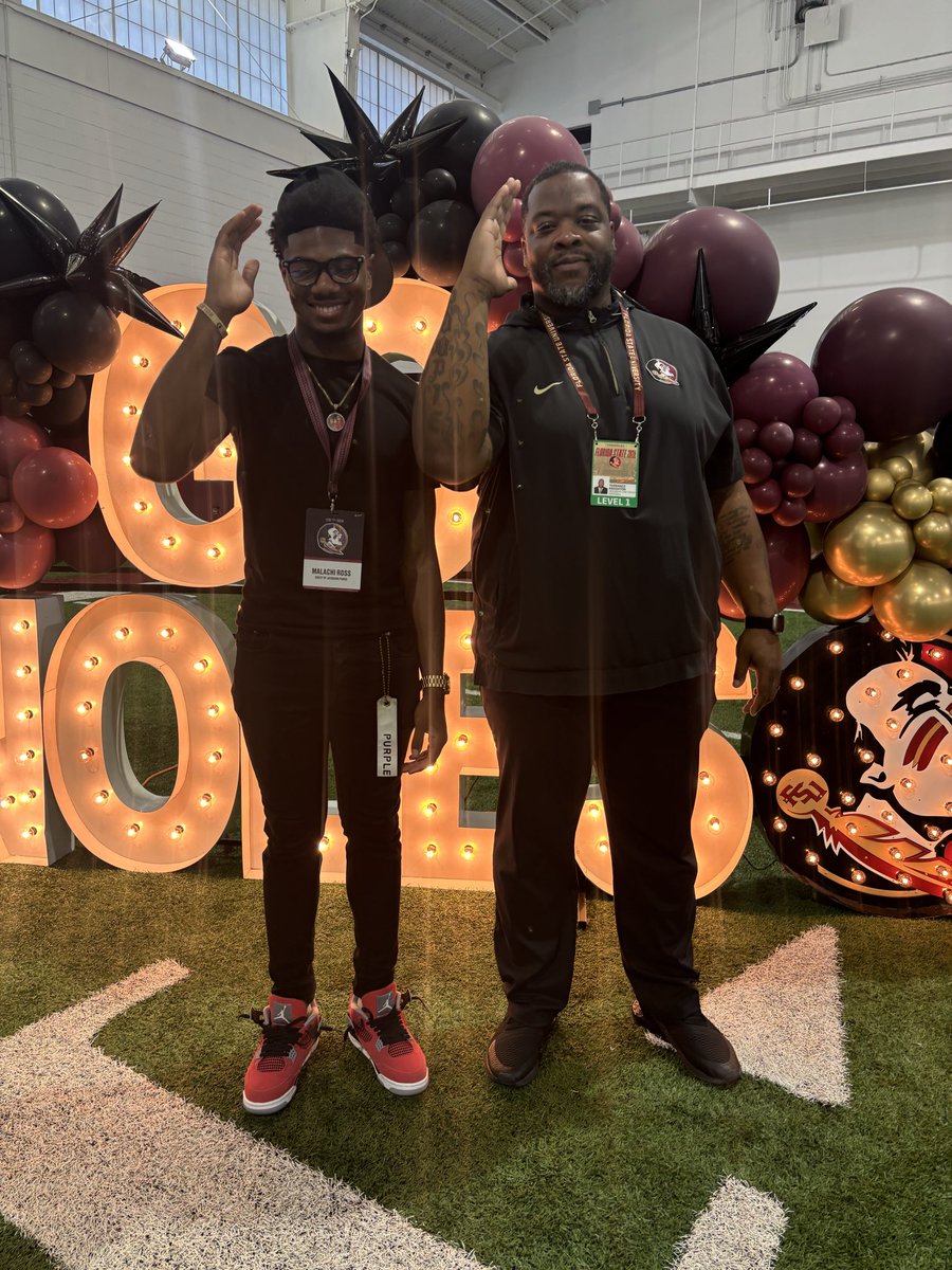 Malachi_Ross27's tweet photo. Enjoyed the experience with Florida state 🍢 extremely blessed  @Coach_Knighton @evancooper2  @CoachGAllDay @CoachNickWill https://t.co/j0FuTqkh2N