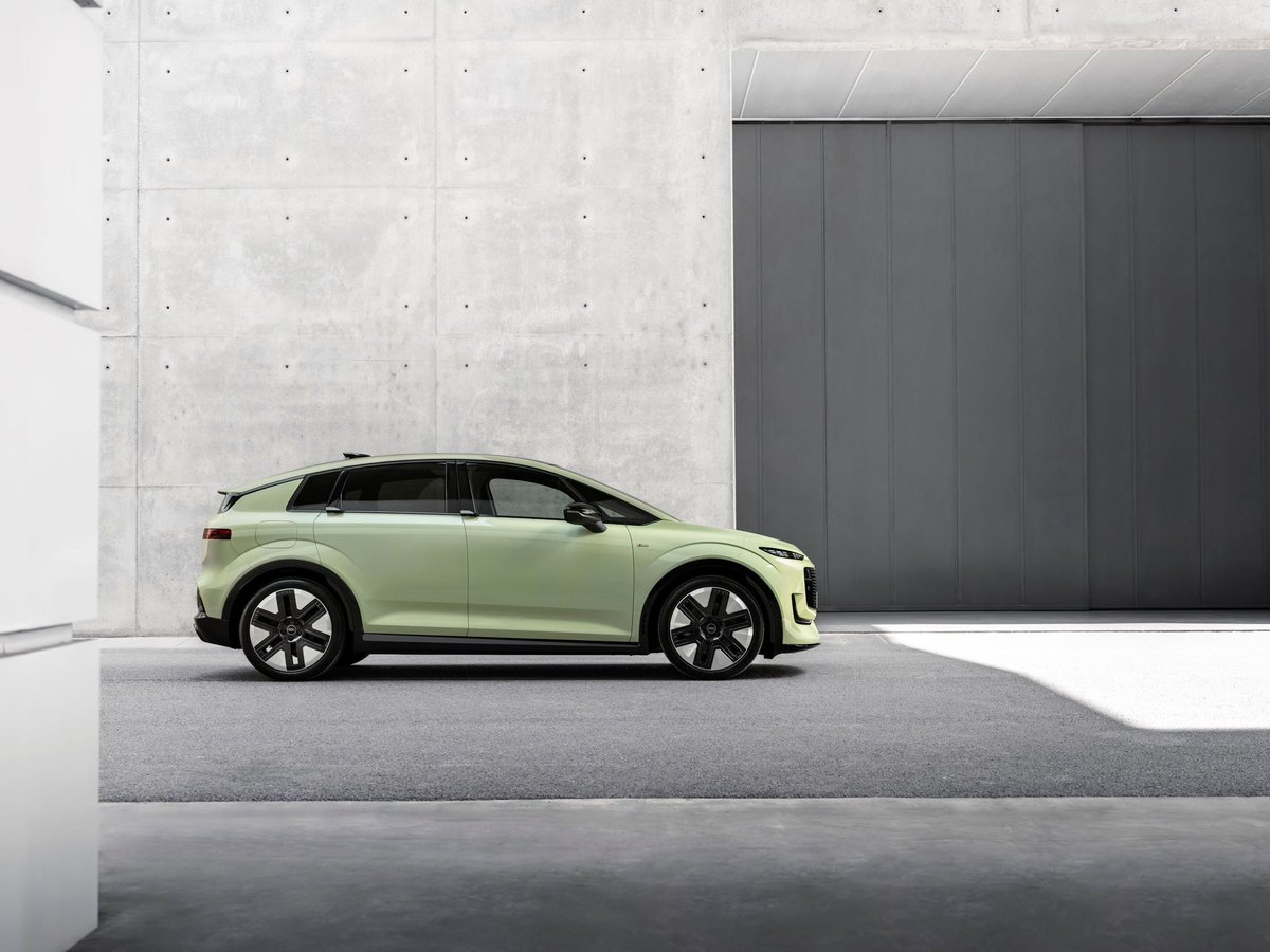 YTimesMotoring's tweet photo. The A2 is back.

The most efficient Audi model, with exceptionally low power consumption of 12.8 kWh/100 km and a maximum range of up to 401 miles according to WLTP.

Order books open next month. 
Price from £32,200.

@AudiUK 
#AudiA2 https://t.co/kgOIUVGnKP