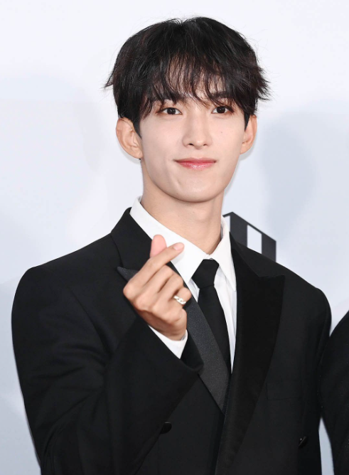 AboutMusicYT's tweet photo. DK of SEVENTEEN has officially begun his mandatory military service. https://t.co/8DNLK8gwC2
