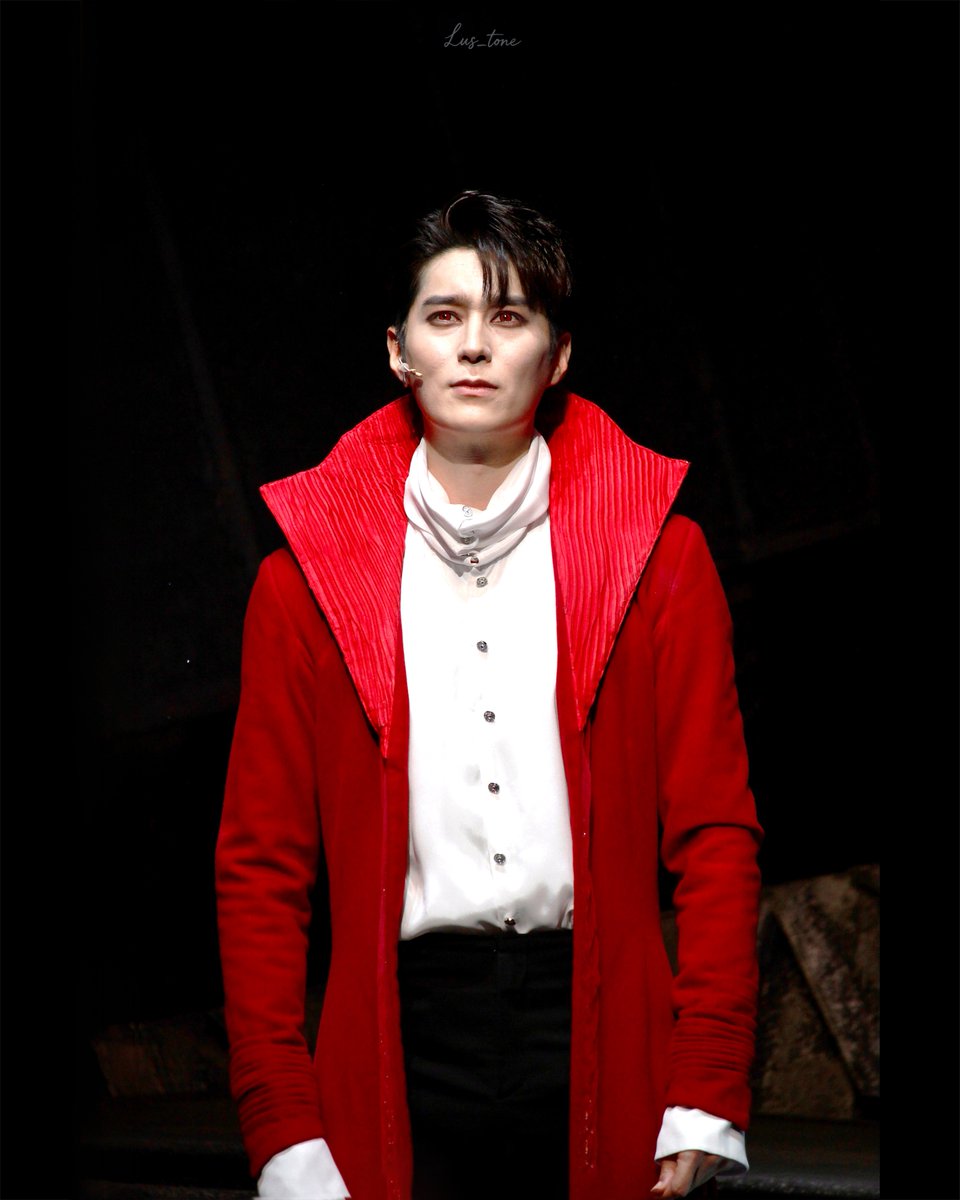 lu_s_tone's tweet photo. 뮤지컬 #드라큘라
26.08.02_𝐶𝑢𝑟𝑡𝑎𝑖𝑛 𝐶𝑎𝑙𝑙  

레드아이 살리는게 이렇게 힘들었나..?

#뮤지컬드라큘라 #드큘 #컷콜 
#전동석 #동큘 https://t.co/H3pPI8loCM