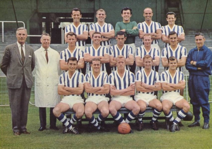 footballmemorys's tweet photo. Bristol Rovers squad photo 1963

#BRFC #BristolRovers #TheGas https://t.co/Ago8IYiqh6