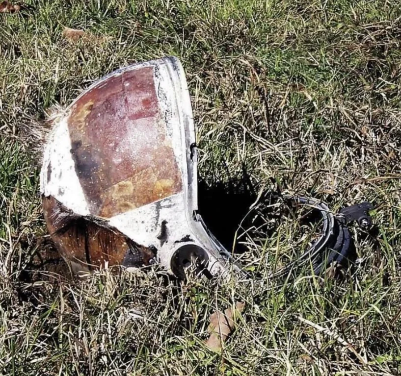 Rainmaker1973's tweet photo. An astronaut's helmet was found in a farmer's field in Texas after the Columbia Space Shuttle disaster that took place on February 1, 2003. https://t.co/6WAGlpCXOG