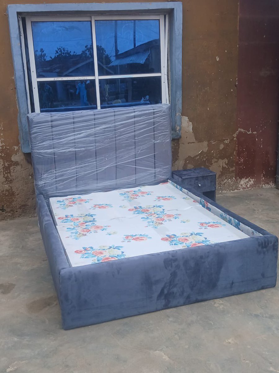 Miks_Declutter's tweet photo. ITEM DESCRIPTION: brand new 4 and half by6 bedframe

*Can be delivered to any location in Lagos

PRICE: 100k

LOCATION:agege

Chat or call 07039735082

#DeclutterSale #declutter https://t.co/rn6ggtMfgX