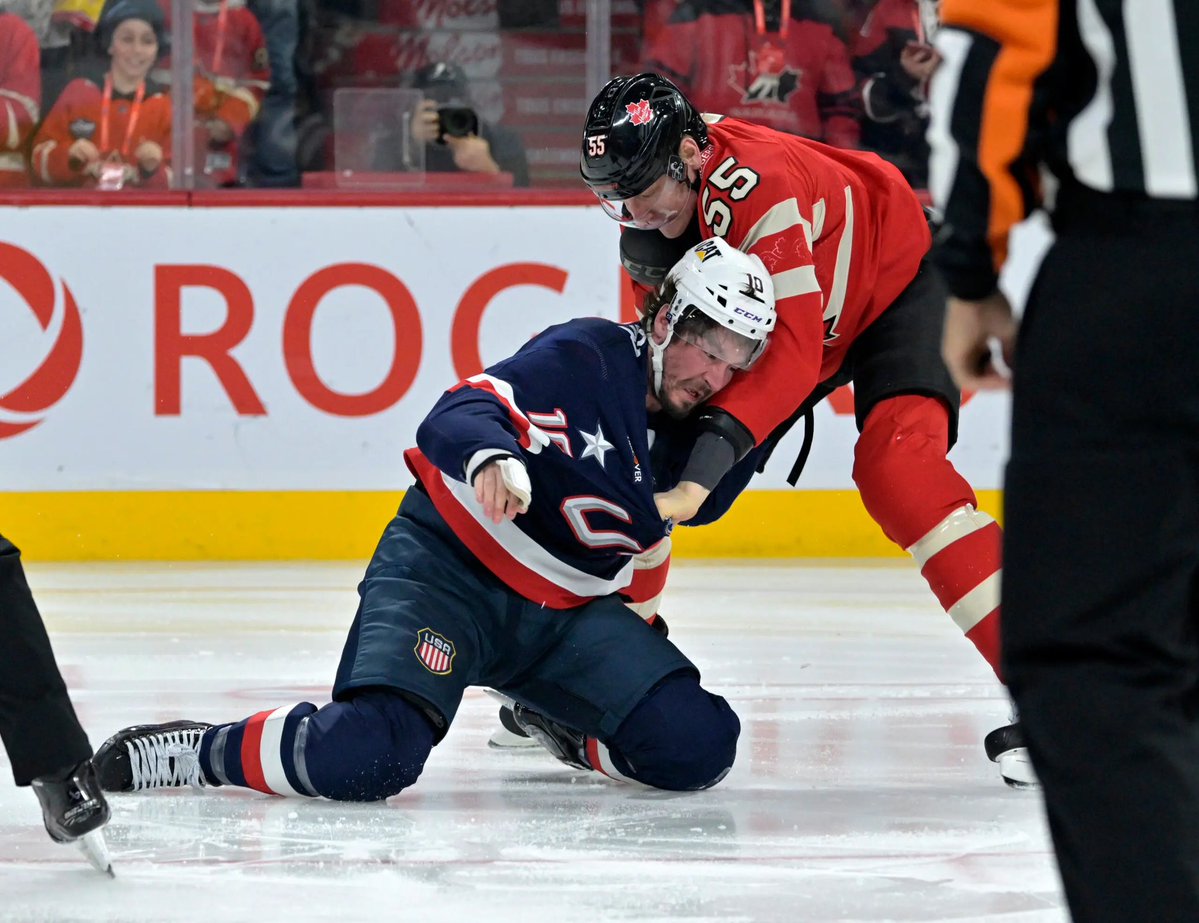 dazeinn_'s tweet photo. @Microinteracti1 Put Trump in front of any Canadian hockey player. He wouldn’t last a fucking minute. https://t.co/RgJ4yWnmIO