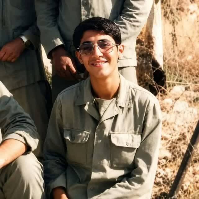 MimYazdani's tweet photo. امروز تولد رهبر عزیزمونه
امام #سیدمجتبی‌حسینی‌خامنه‌ای 
۱۷ شهریور ۱۳۴۸
#حمایت_انقلابی https://t.co/RlZMYKWXEd