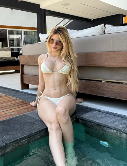 l2b7t's tweet photo. Just imagining seeing a beautiful woman like her being degraded and used for breeding by a BBC is making me horny https://t.co/iqica6Cdqy