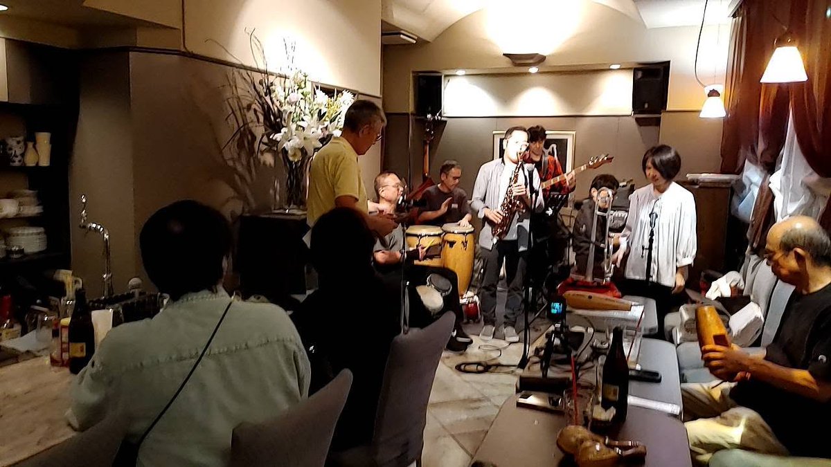 osamchang's tweet photo. 本日浅草shizukaでのラテンジャムセッションです。お時間ございましたらぜひ演奏する方もされない方も遊びにいらしてください。19:00から22:30までやっております！
浅草 Shizuka https://t.co/3xd7C6wUDw https://t.co/5BRirSIs1v