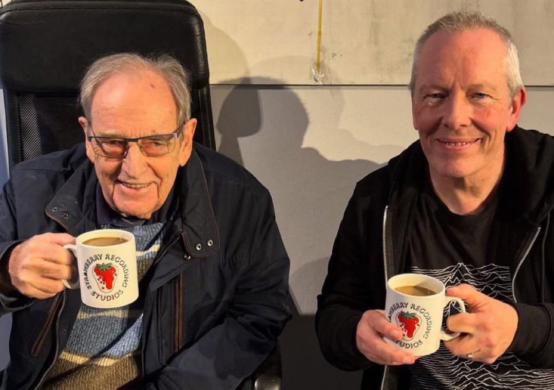 Lthanwordsfest's tweet photo. Here a Louder we love a bit of Manchester Music History

Why not join author @PeterWadsworth and @StrawberryNorth founder Peter Tattersall in conversation &amp; discover more at this treat of an event?

Sun 15 Nov, 12 noon @innsideuk 

All tickets &amp; info: https://t.co/WhN8Qji2Ki https://t.co/8mOzGokM5K