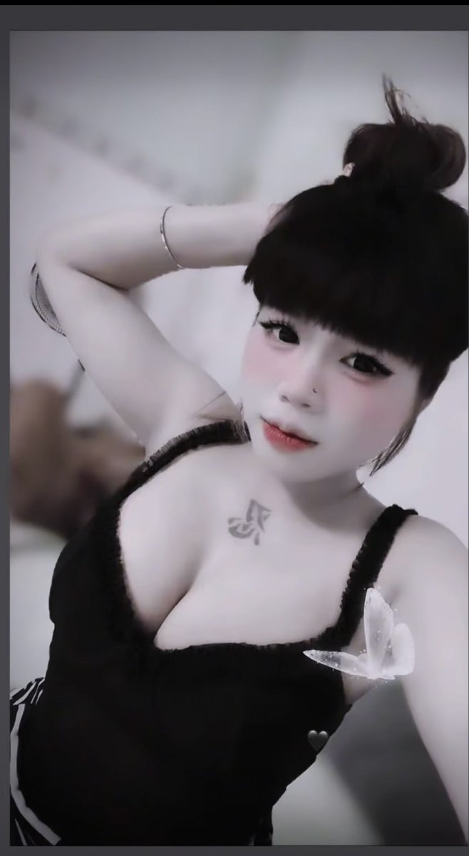 ATrsfth's tweet photo. Đúng là con chó cái linh po chỉ biết banh cái lồn chó ra cho mấy bố đụ ròi bị các bố lấy thắt lưng đánh vào mông đến khi con đĩ linh po khóc ròi mới tha cho cái lồn chó https://t.co/0Xg8CsjdV6
