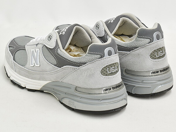 omasu92's tweet photo. そうです、私が靴好きです。
ニューバランスの993、グレー。990v6と迷ったけど、990の方が流通量が多くてセールになりがちだから993に。
スーパーSALEで31,900円、9/11まで。MADE IN USAのこのグレー、やっぱり間違いようがないんだよな。 https://t.co/1N3c5HKzSG