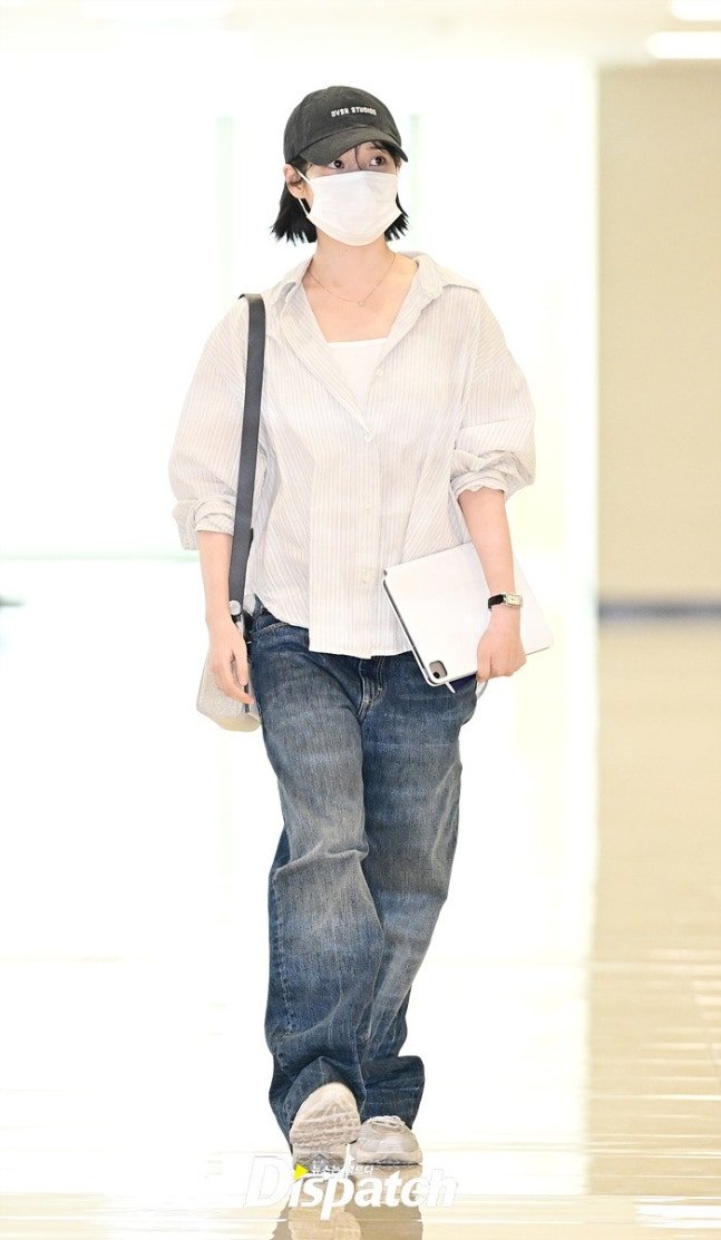 jieunchick's tweet photo. iu press photos from today!

THE BOB LOOKS SO FREAKING GOOD https://t.co/Pgi65KJMmN