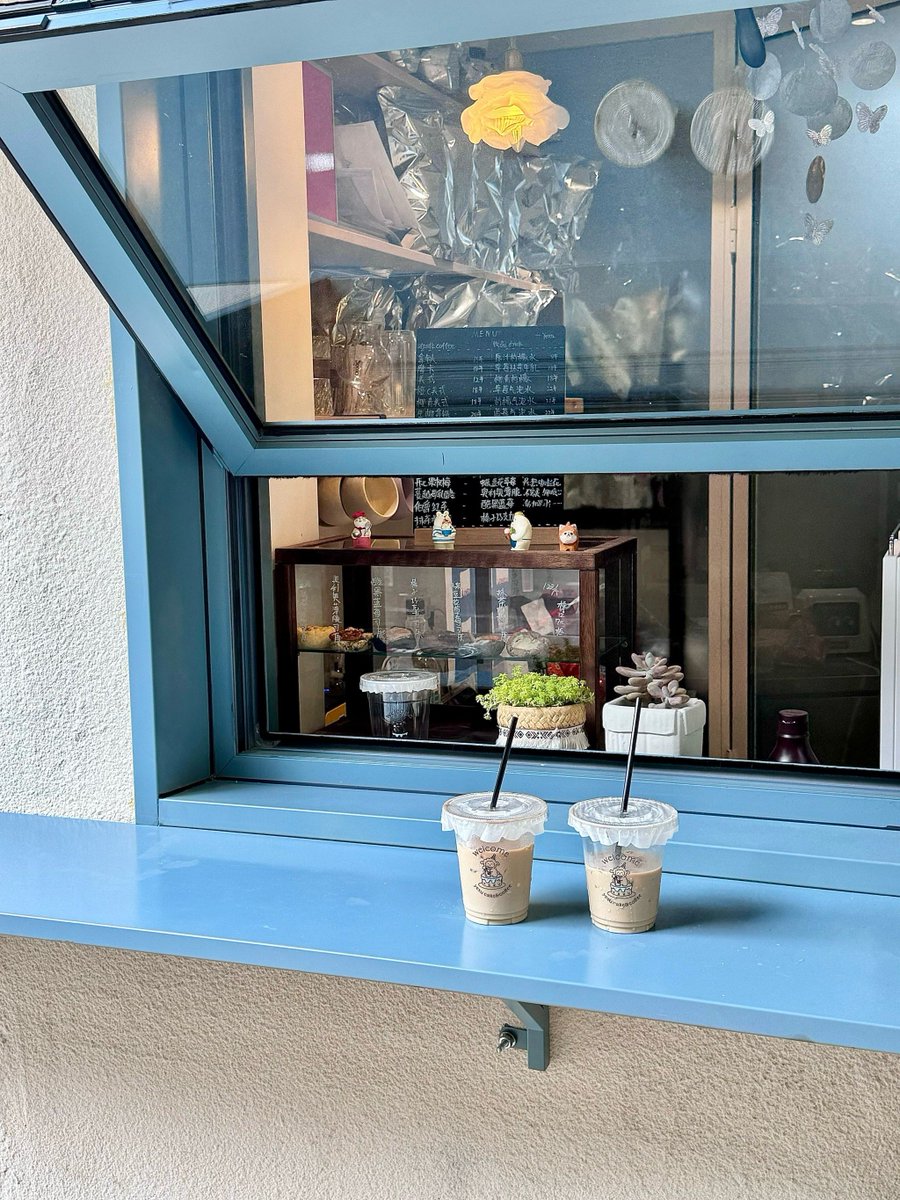 BuhiaSandra's tweet photo. Back to desk, sorted this week’s reports, grabbed a mint latte – small wins to power the rest of the workday! https://t.co/rZVf8f2BpK