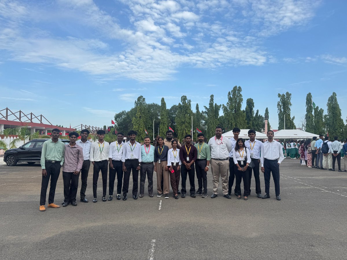 dodassdrmgruniv's tweet photo. Department Students and Staffs attended and witnessed the traditions, valour and courage of officers of Indian Army at the passing out parade conducted by the Officers Training Academy, Chennai. 🇮🇳 #passingoutparade #indianarmy #officers https://t.co/HCQz8WEWe3